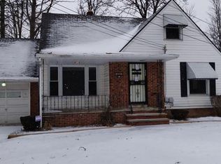 18481 McCracken Rd, Maple Heights, OH 44137