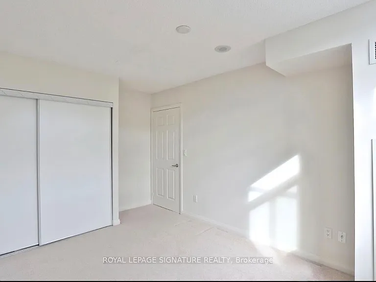 220 Forum Dr #Townhouse 105 — Photo 14