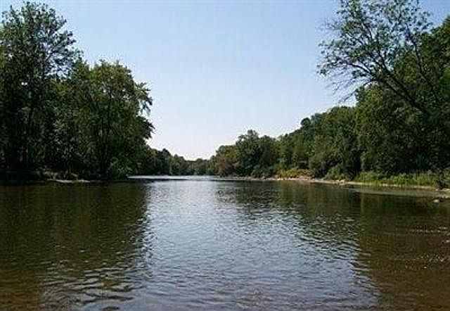 1st image of Riverview Dr