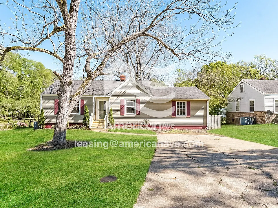 1243 Pineview Rd