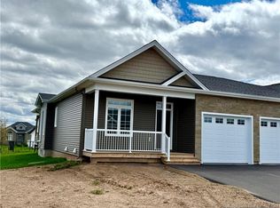 523 Royal Oaks Blvd, Moncton, NB E1H3P5