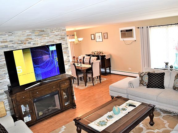 4th image of 10440 S Mason Ave #101