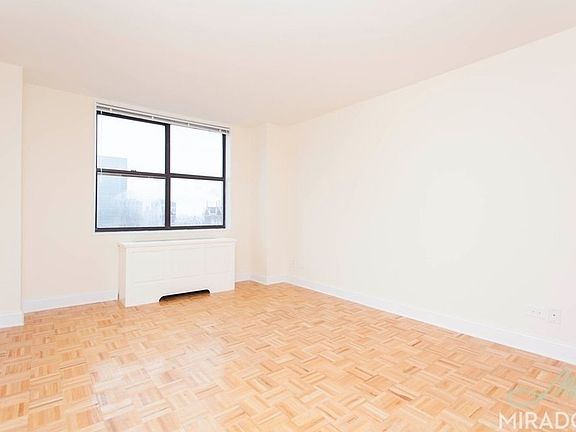 5th image of 330 E 39th St #34F**