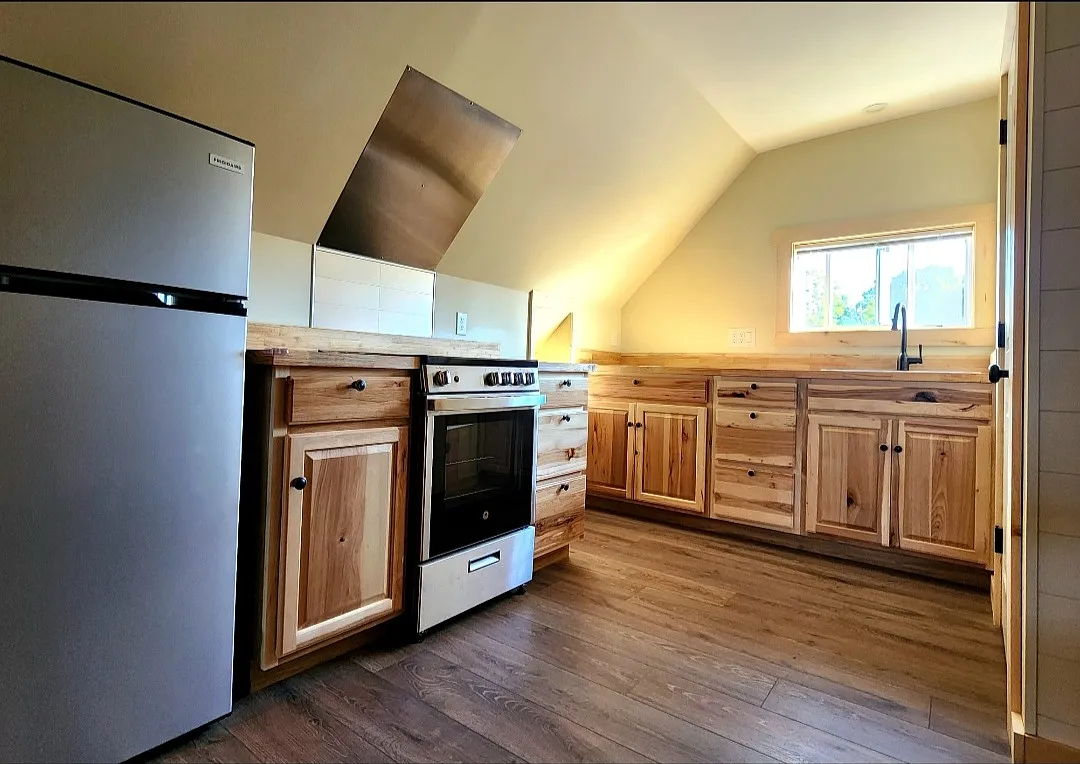 1 bed, 600 sqft, $1,350 — Photo 2