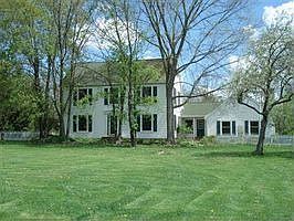 Home for Sale in Chagrin Falls, Ohio $369,900