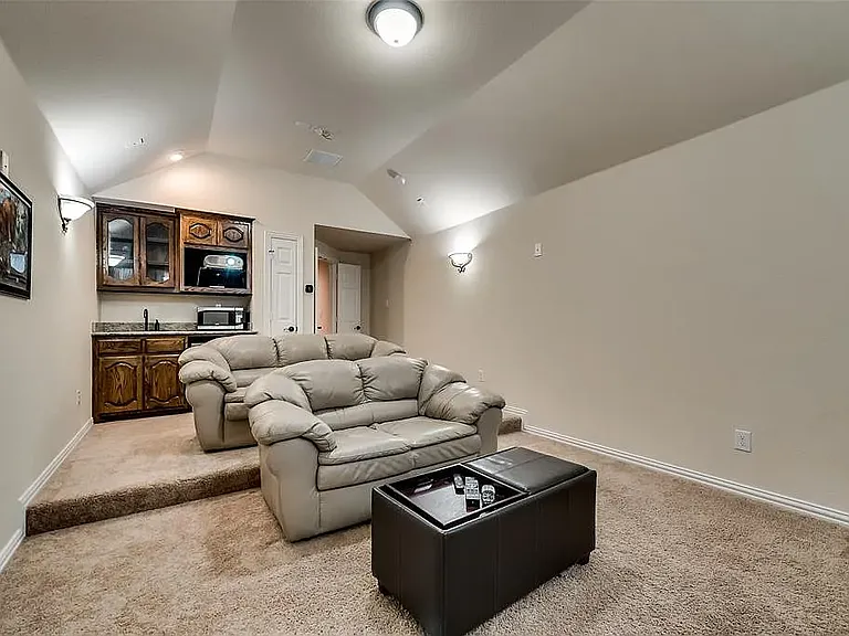 411 Sunnyside Ln — Photo 22