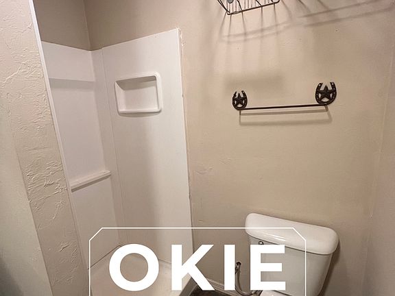 3rd image of 7221 W 116th St #2