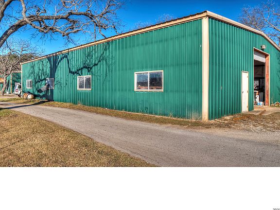 3rd image of 429 Johnny Seibert Ln