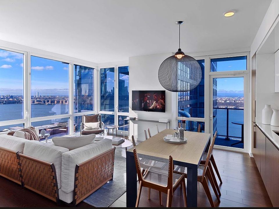 1st image of 605 W 42nd St APT 43W