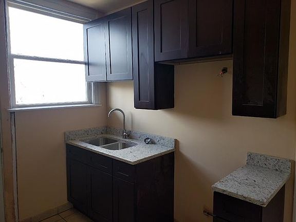 5th image of 2752 W 66th St #1
