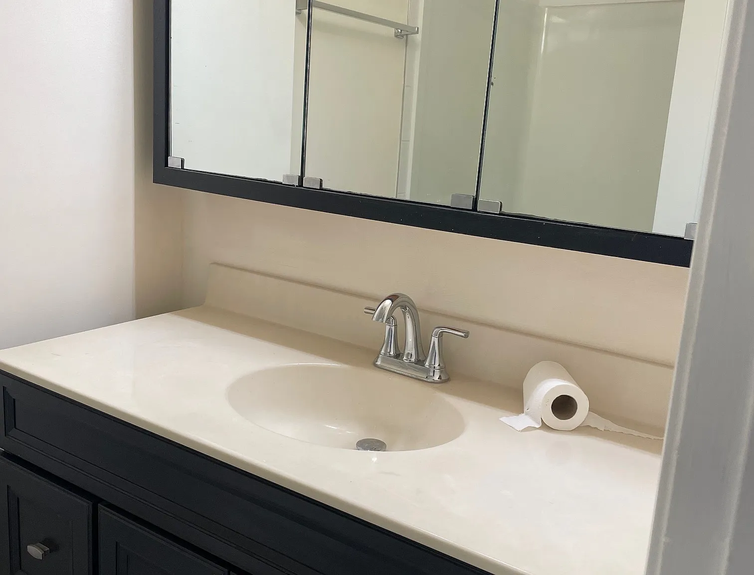 2 bed, 900 sqft, $1,650 — Photo 1