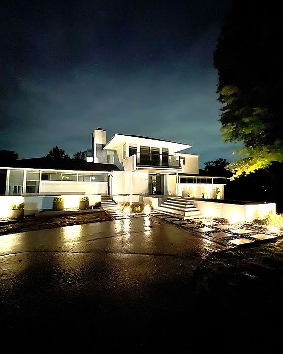 1st image of 1998 Meadow Ct