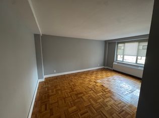 69-37 184th St #2, Fresh Meadows, NY 11365