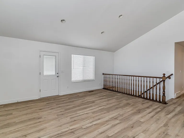 409 S 1125 W — Photo 19