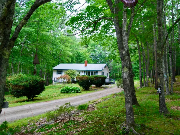 16 Evergreen Estates Road, Nobleboro, ME 04555