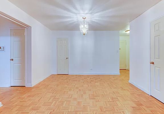 5th image of 8337 Saint James Ave APT 2T