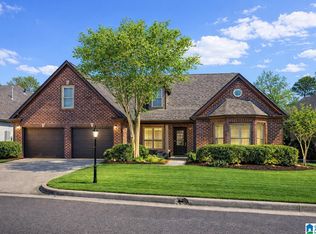 2217 Sterling Ridge Cir, Vestavia, AL 35216