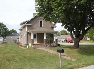 132 E Garonne St, Blue Grass, IA