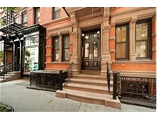 Sold by Douglas Elliman | media 19