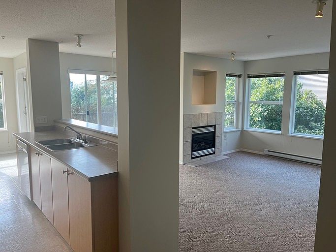 9473 Broadway, Chilliwack, BC V2P 8E7 Zillow