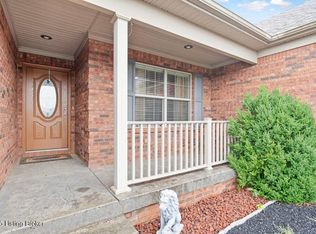 110 Lowball Ln, Vine Grove, KY 40175