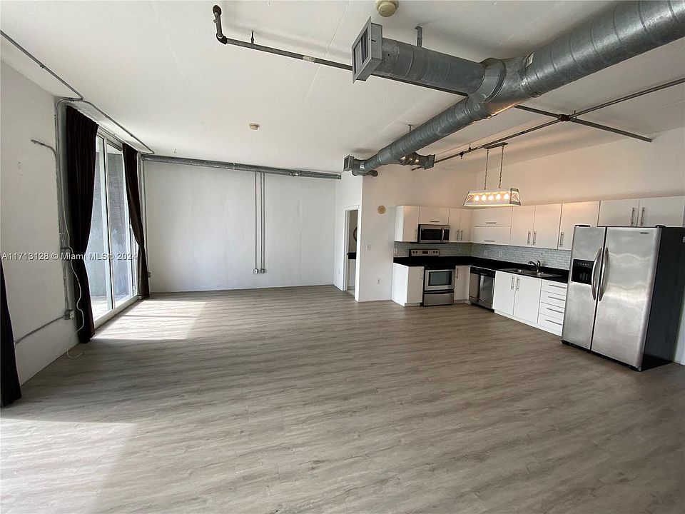 1st image of 444 NE 30th St #9