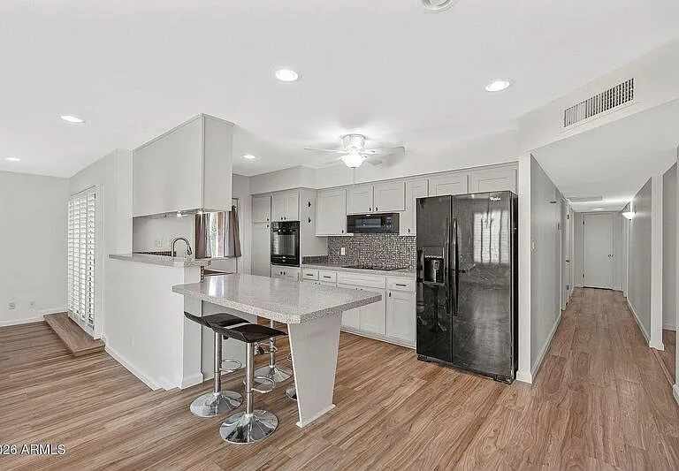 2137 E Apollo Ave — Photo 6