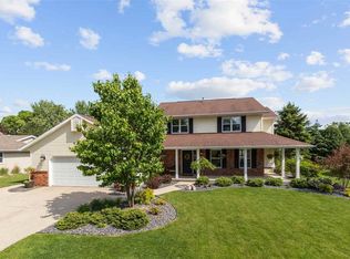 3510 N Hillsborough Dr, Appleton, WI 54911