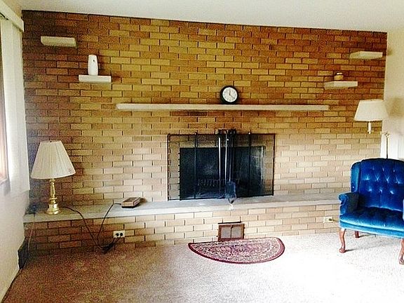 3rd image of 17185 Cherokee Dr