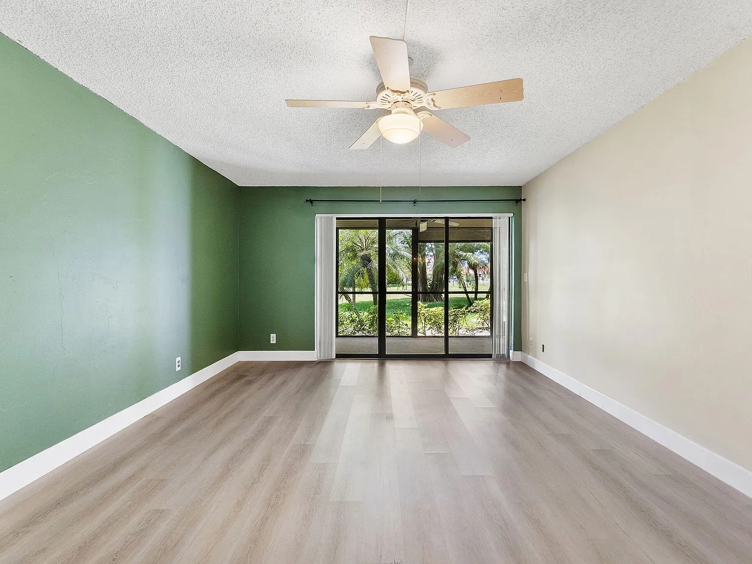 2 bed, 1254 sqft, $2,350 — Photo 4