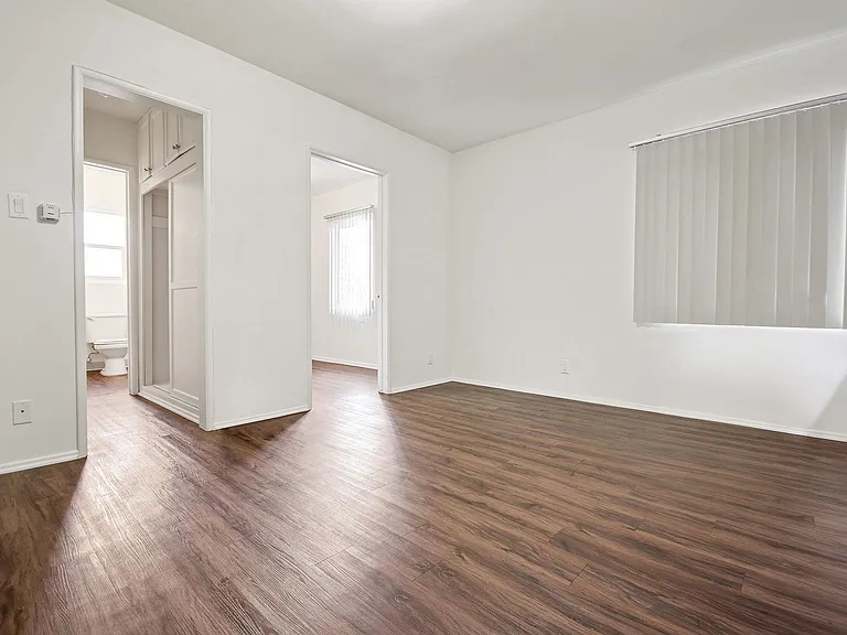Fulton Apartments — Photo 9