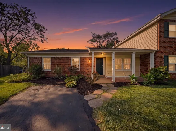 413 Harding Ct, Sterling, VA 20164