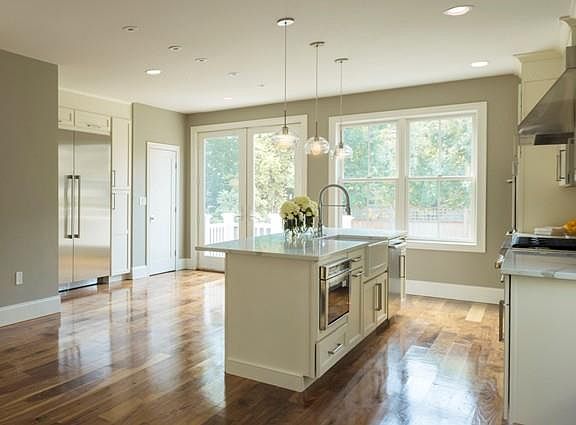 3rd image of 33 Kinnaird St