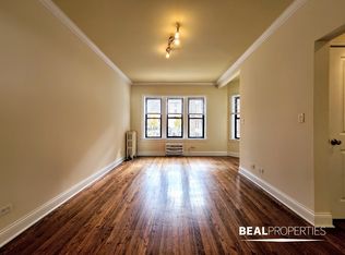 746 W Addison St #E1, Chicago, IL 60613