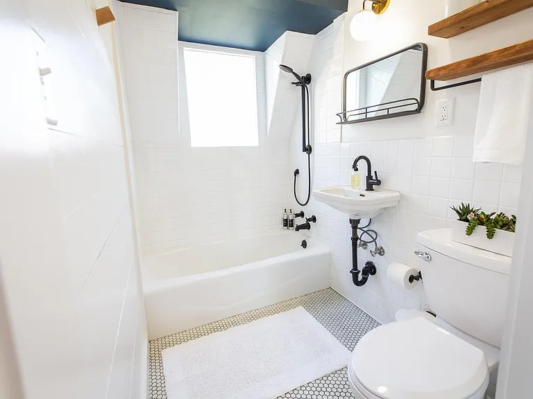 106 W Trinity Ave #B — Photo 20