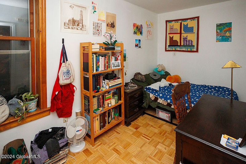 4th image of 248 Broadway