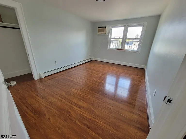 141 Mahar Ave — Photo 2