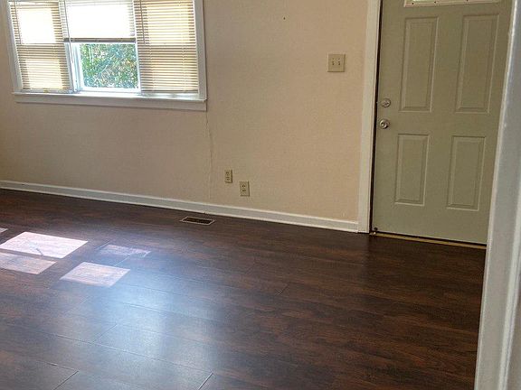 3rd image of 326 Ben Hur Ave