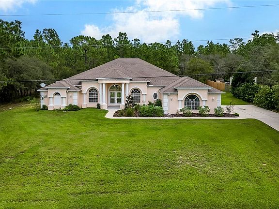 3rd image of 4107 N Pink Poppy Dr