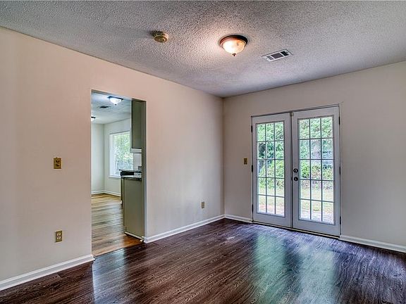 4th image of 1107 Panola Rd