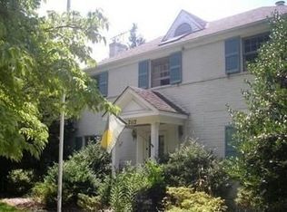 7112 Exfair Rd, Bethesda, MD 20814