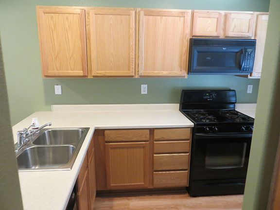 4th image of 7394 Drumlin St