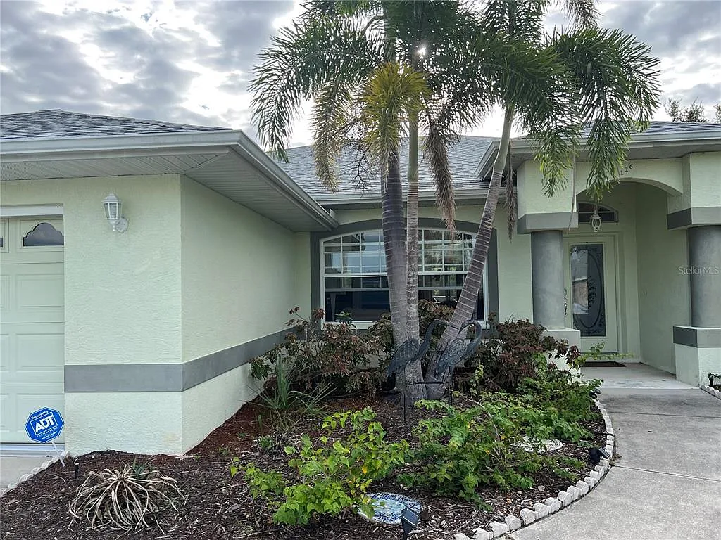 3 bed, 2.5 bath, 1815 sqft, $4,500 — Photo 2