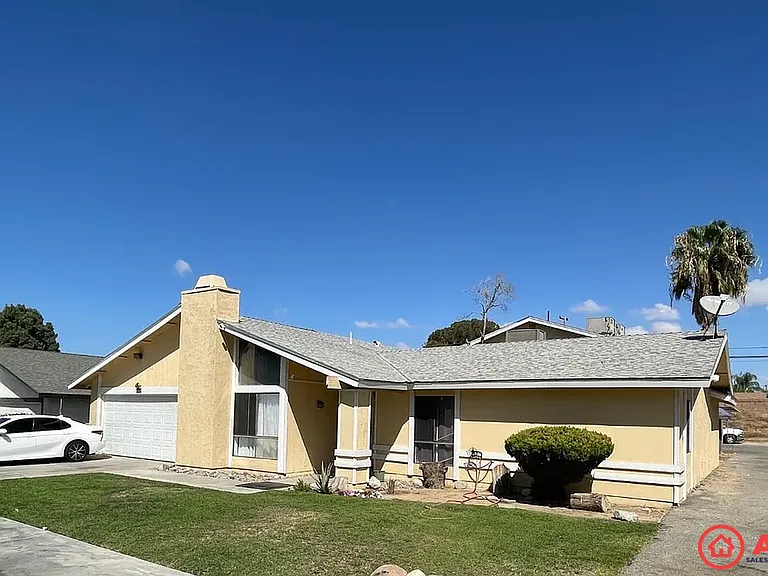 2424 Eric Way — Photo 2