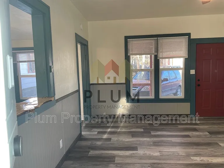 1505 Sherwood St #2 — Photo 4