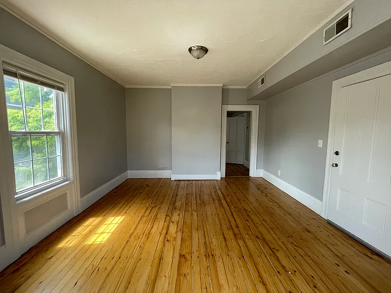 18 Andrews St #2 — Photo 3