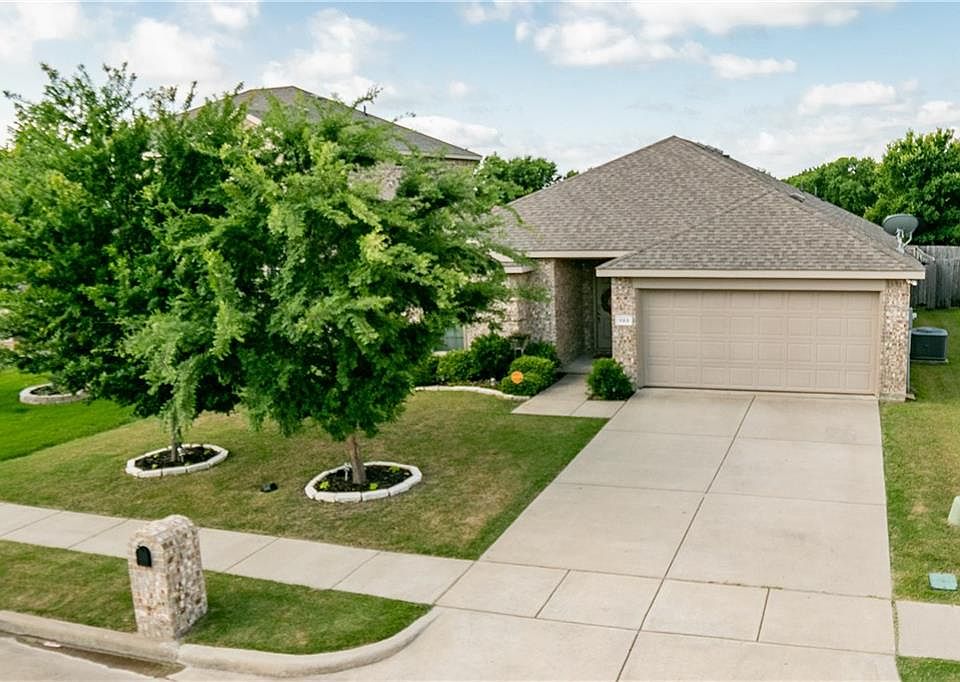 1st image of 122 Briar Grove Dr