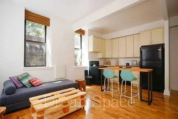 Rented by Dream Space Realty | media 2