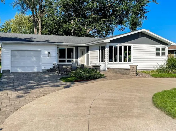1919 La Crescent Court, La Crosse, WI 54603