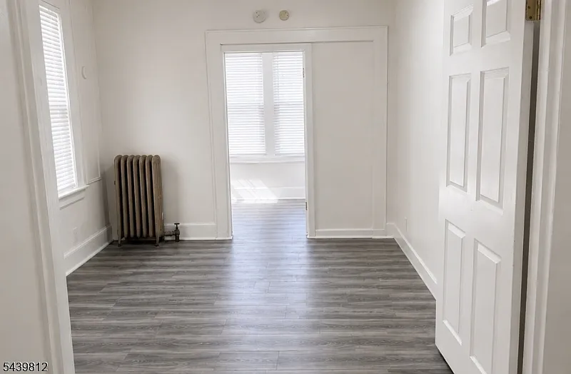 3 bed, 1.0 bath, $2,375 — Photo 4